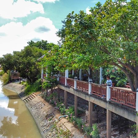 Romyen Cafe' Homestay Phra Nakhon Si Ayutthaya Buitenkant foto