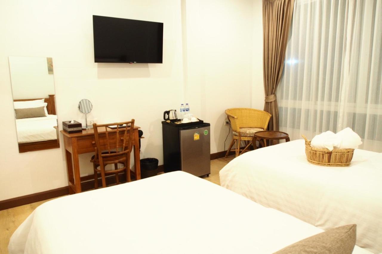 Romyen Cafe' Homestay Phra Nakhon Si Ayutthaya Buitenkant foto