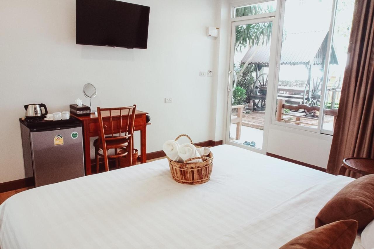 Romyen Cafe' Homestay Phra Nakhon Si Ayutthaya Buitenkant foto